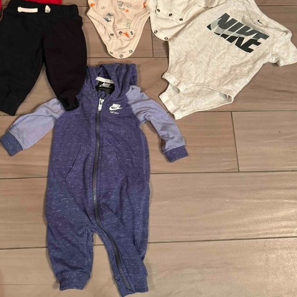 6pc bundle lot 6m 1overalls 1pants 1sleeper 3onesies no stains or wear - Picture 3 of 3